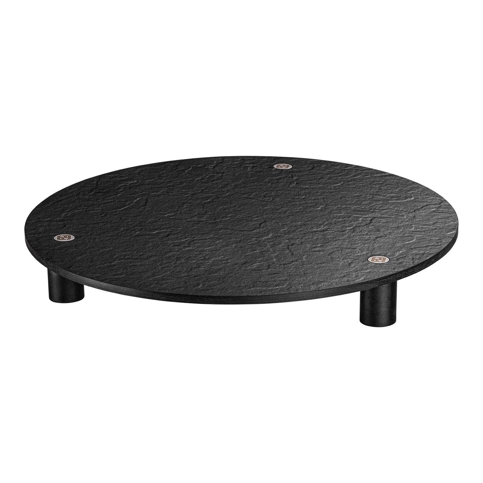 Buffet plate with screwed foot studs