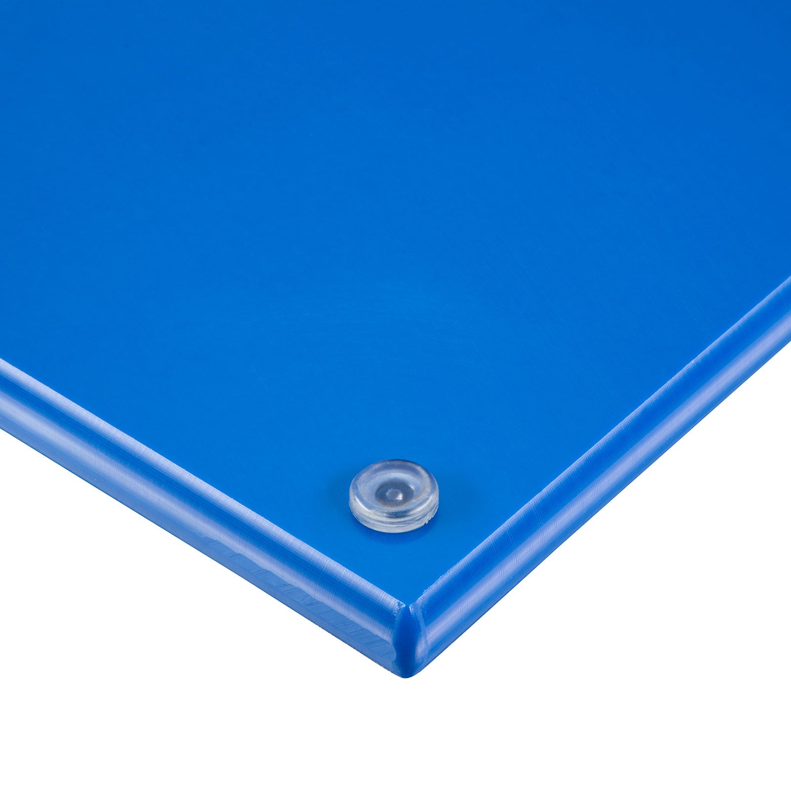 Chopping board with rubber feet