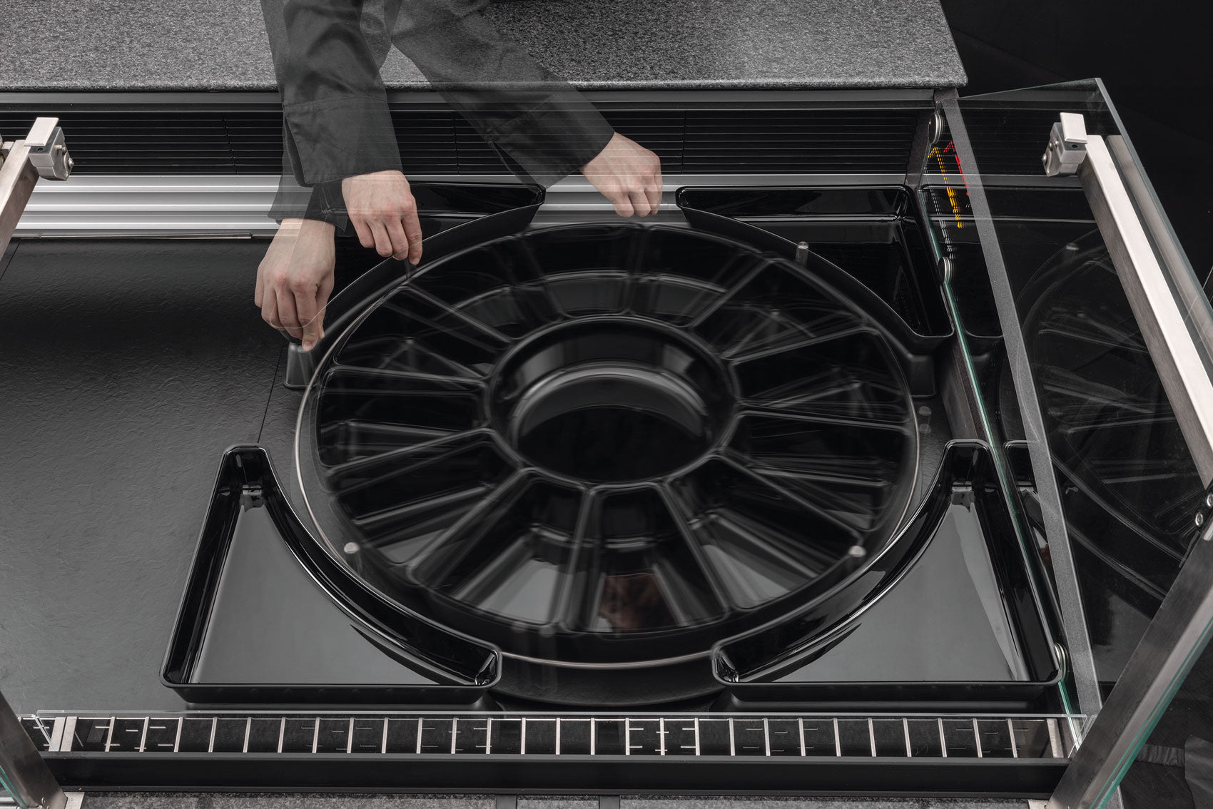 Circular Turntable Displays with 17-piece tray set